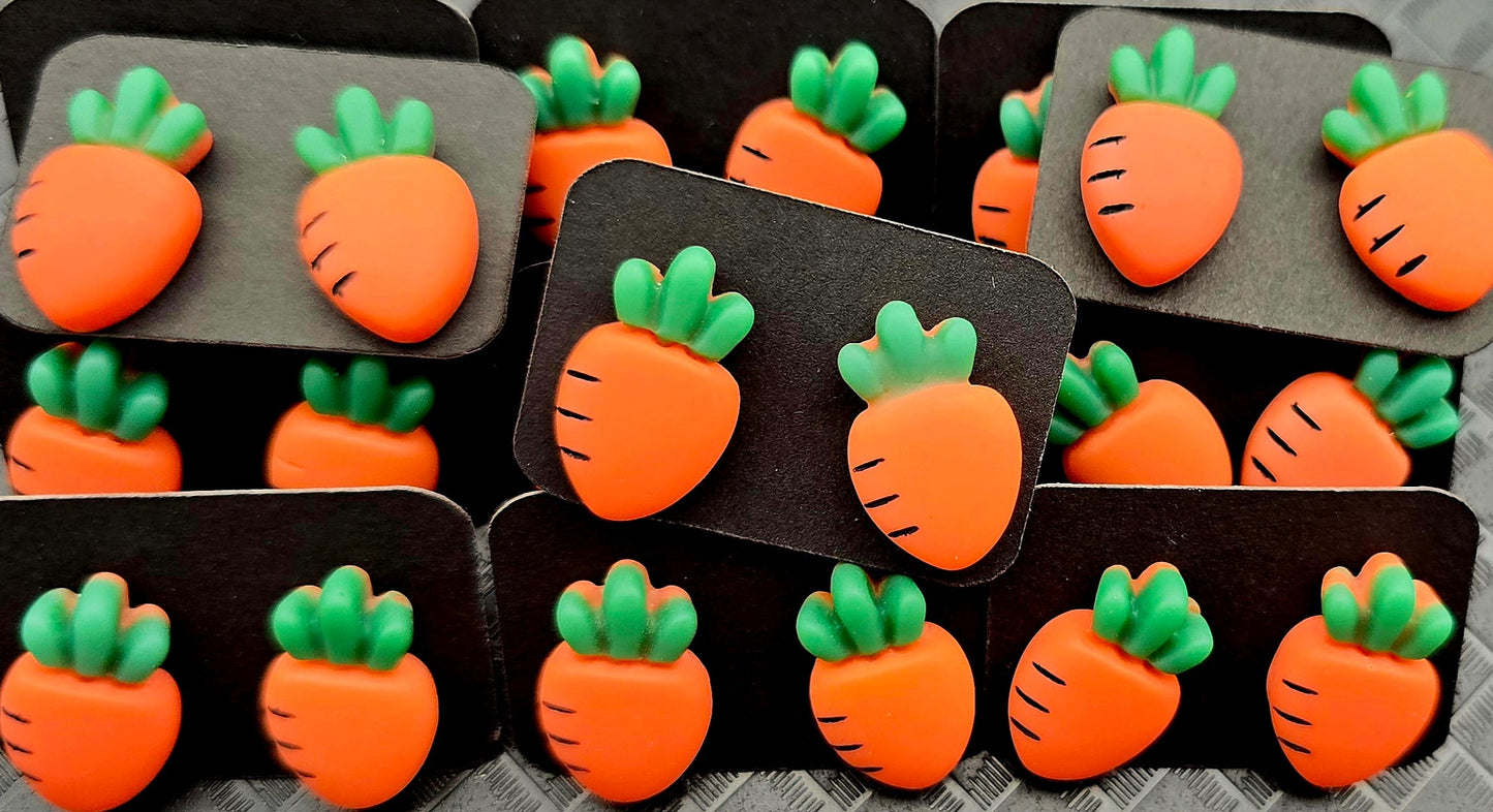 EASTER CARROT RESIN STUD EARRINGS