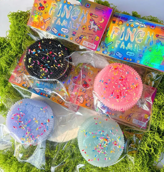 PREORDER Viral Mystery Pinch Family Sprinkle Cookie Squishy