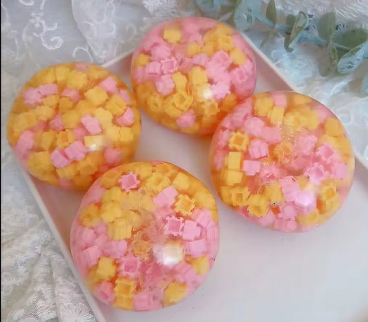 PREORDER Viral 70s Beaded Flower Squishy